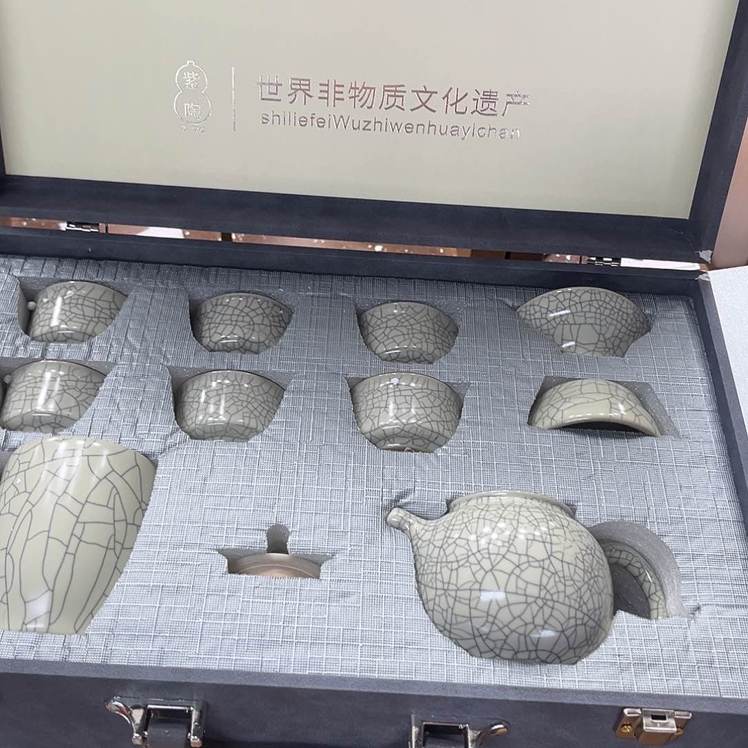 孤品茶具套装等。       