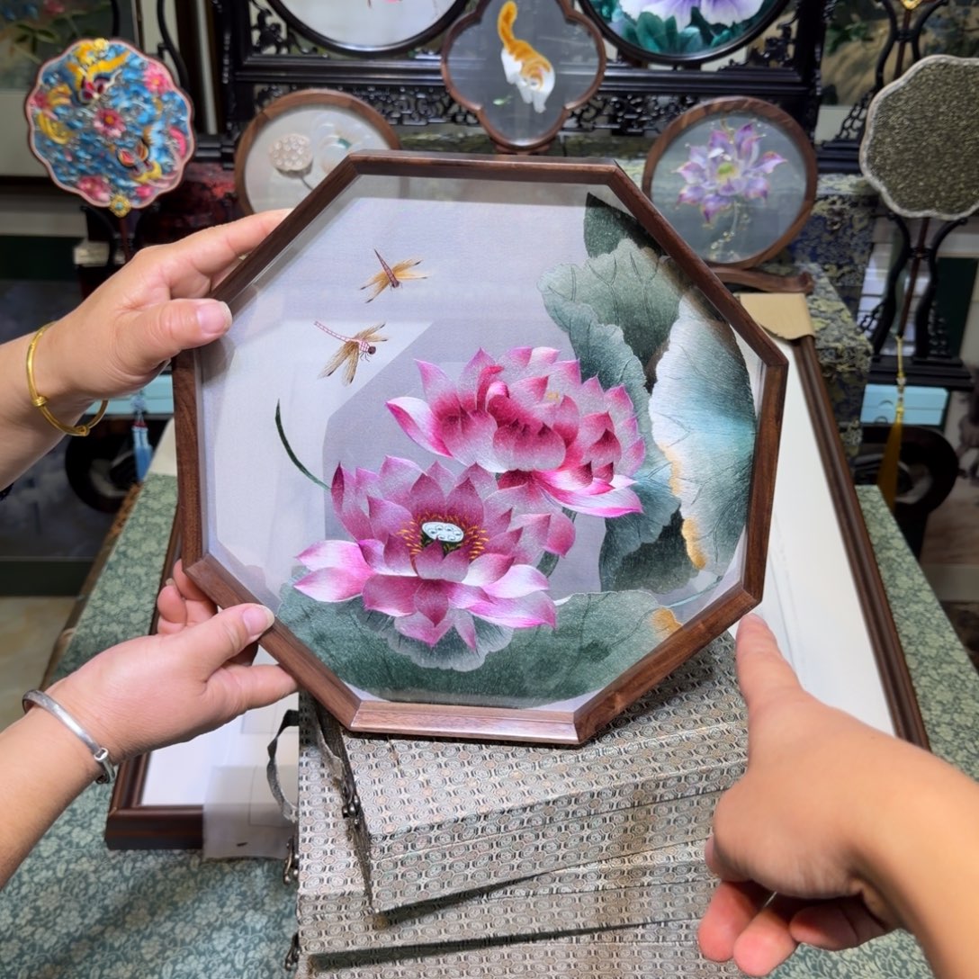 刺绣手工苏绣工艺异色精品