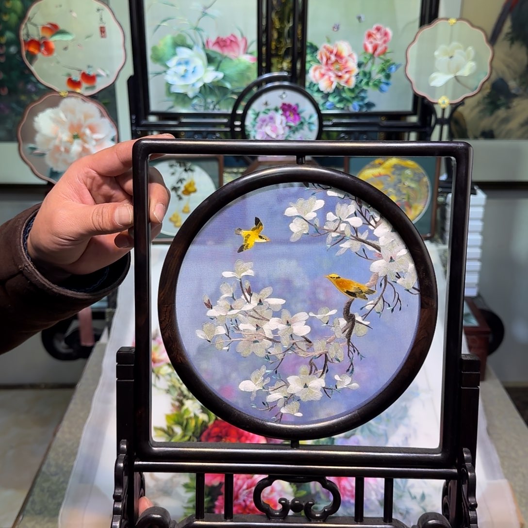 刺绣刺绣工艺精湛