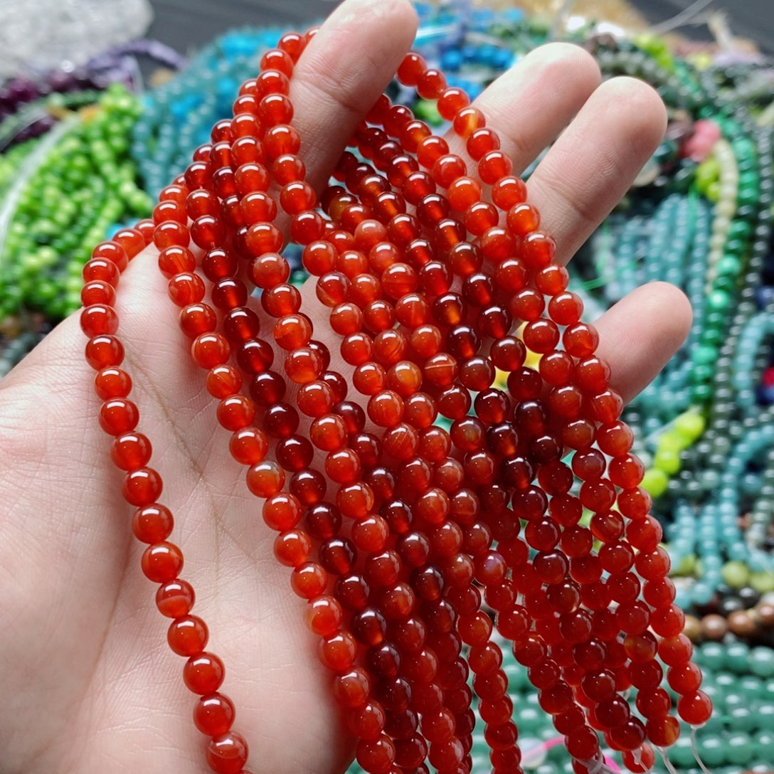 玛瑙/玉髓未镶嵌珠宝半成品一条天然6mm红玛瑙圆珠A级