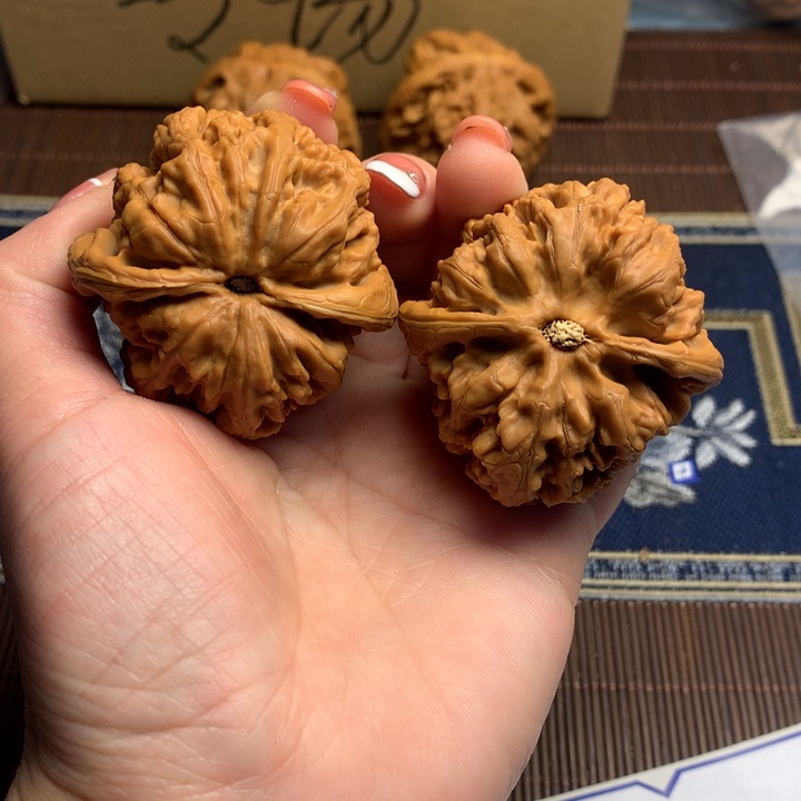 吊坠文玩核桃卞*粗筋