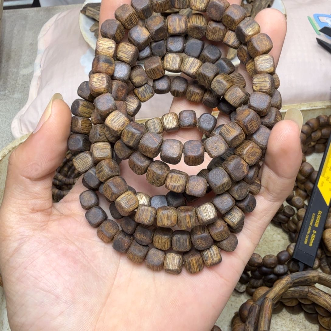 沉香碎屑沉香单圈大方糖5克多样性发一