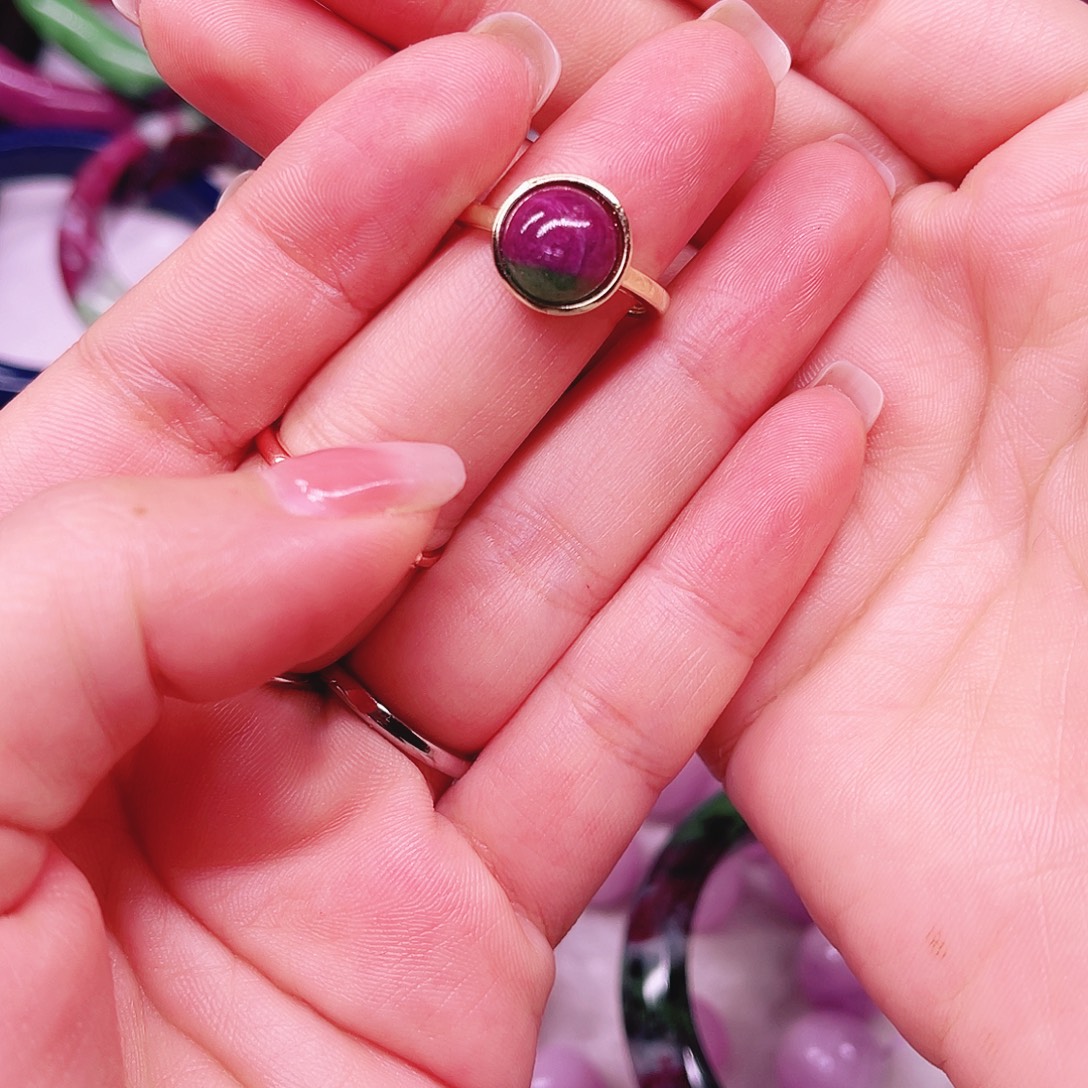 红宝石戒指未镶嵌