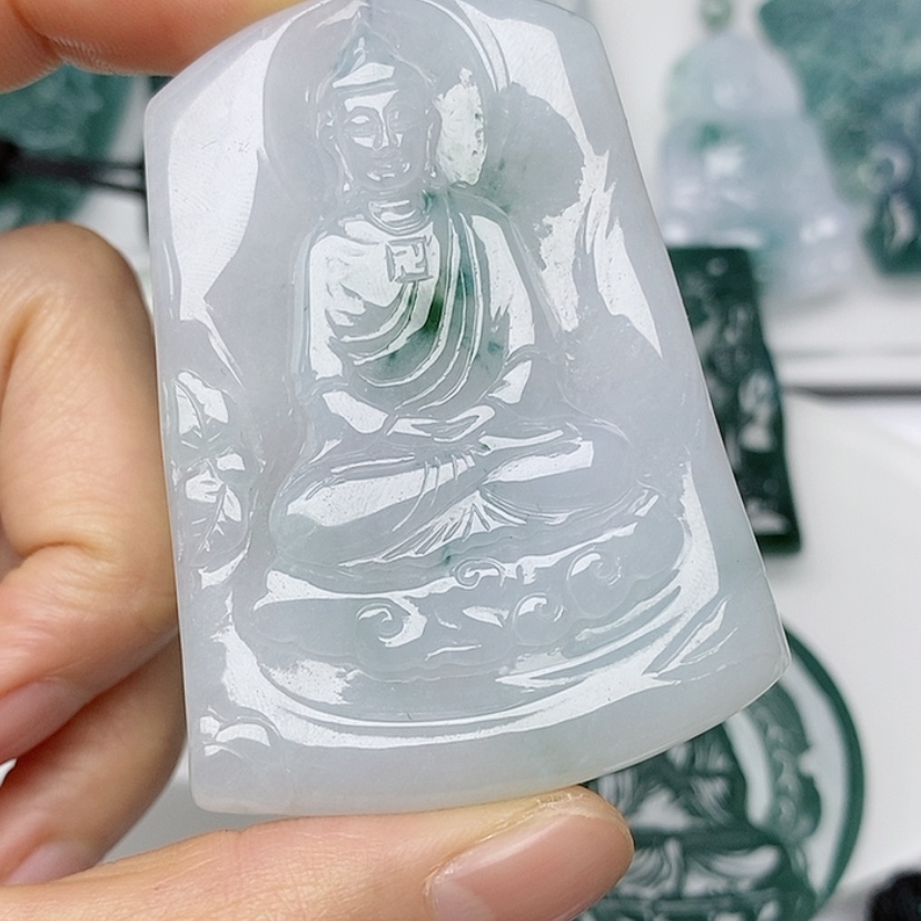 【闪购商品】翡翠颈饰未镶嵌            