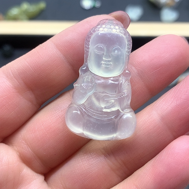 蛇纹石玉未镶嵌耳饰