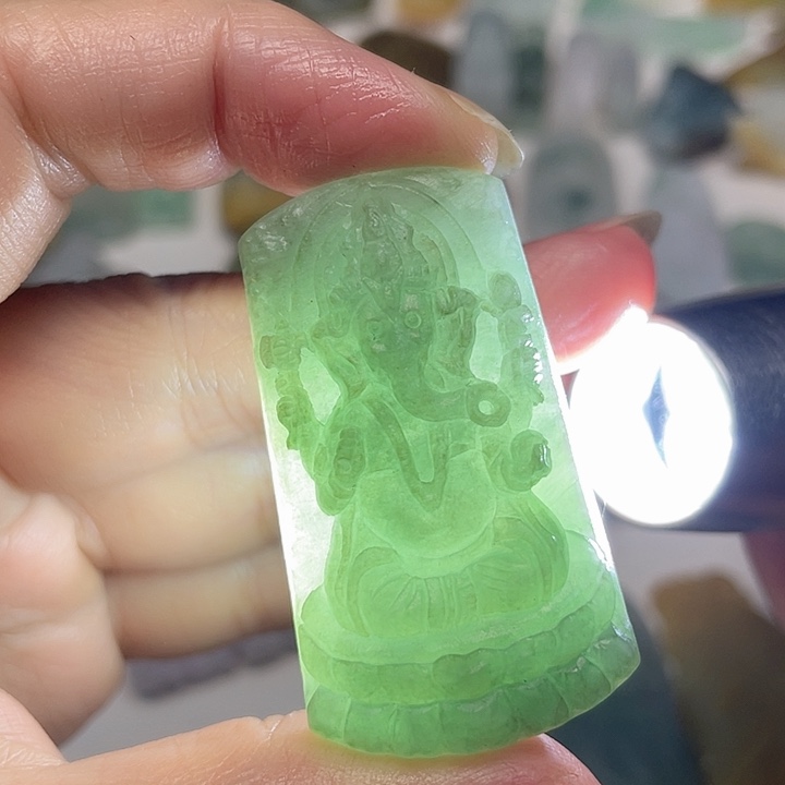 定制翡翠未镶嵌我