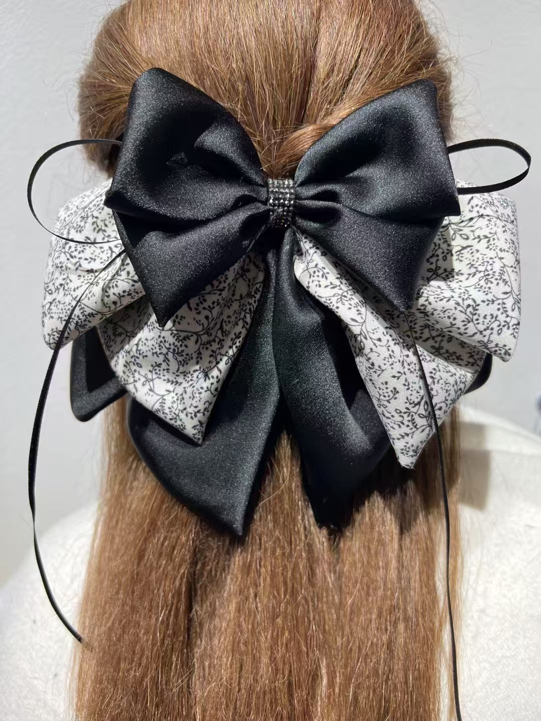 时尚爪夹高雅大气！手感超柔！多层次设计美背！