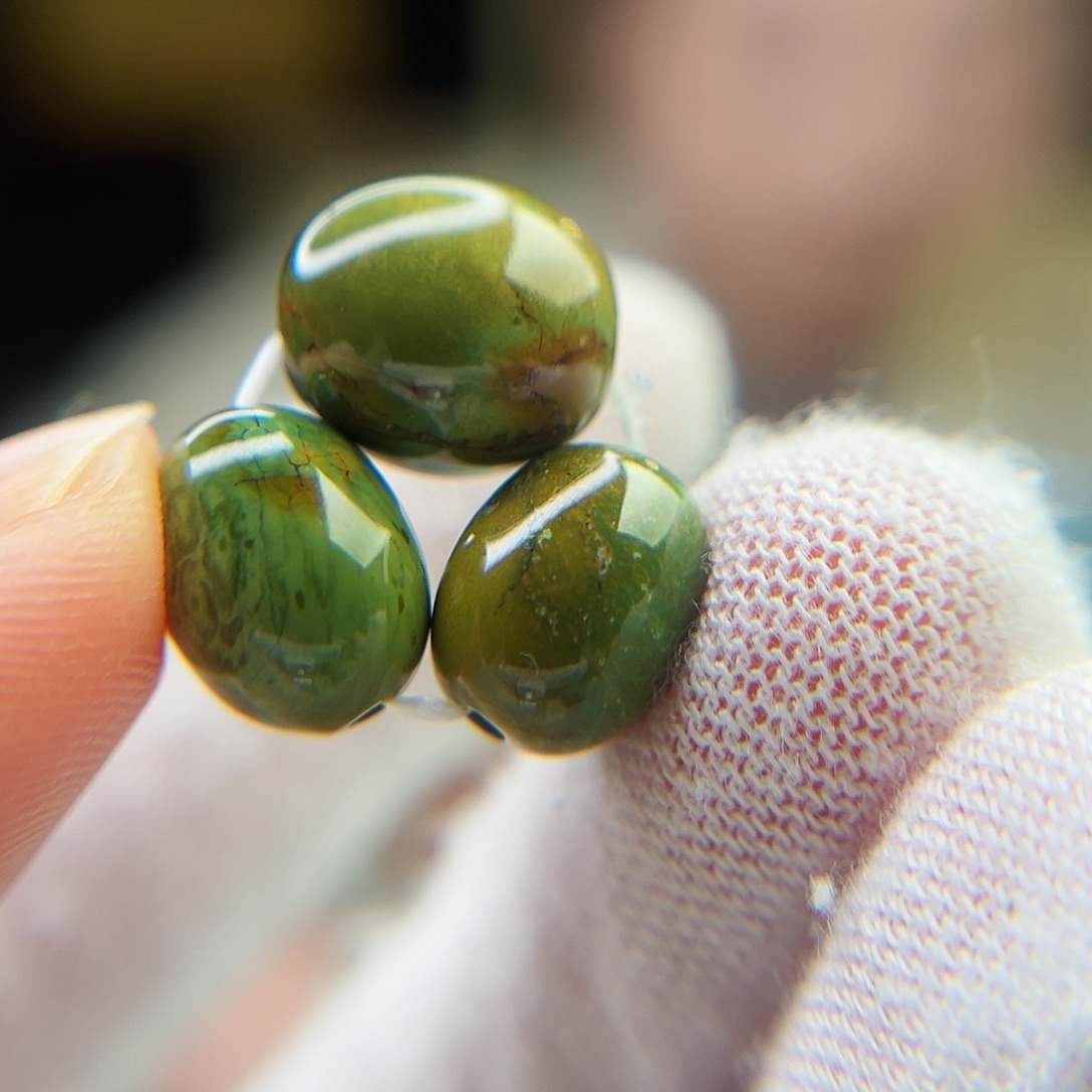 绿松石珠宝奇石未镶嵌8.9直径腰珠