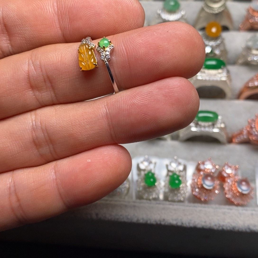 翡翠戒指未镶嵌戒指