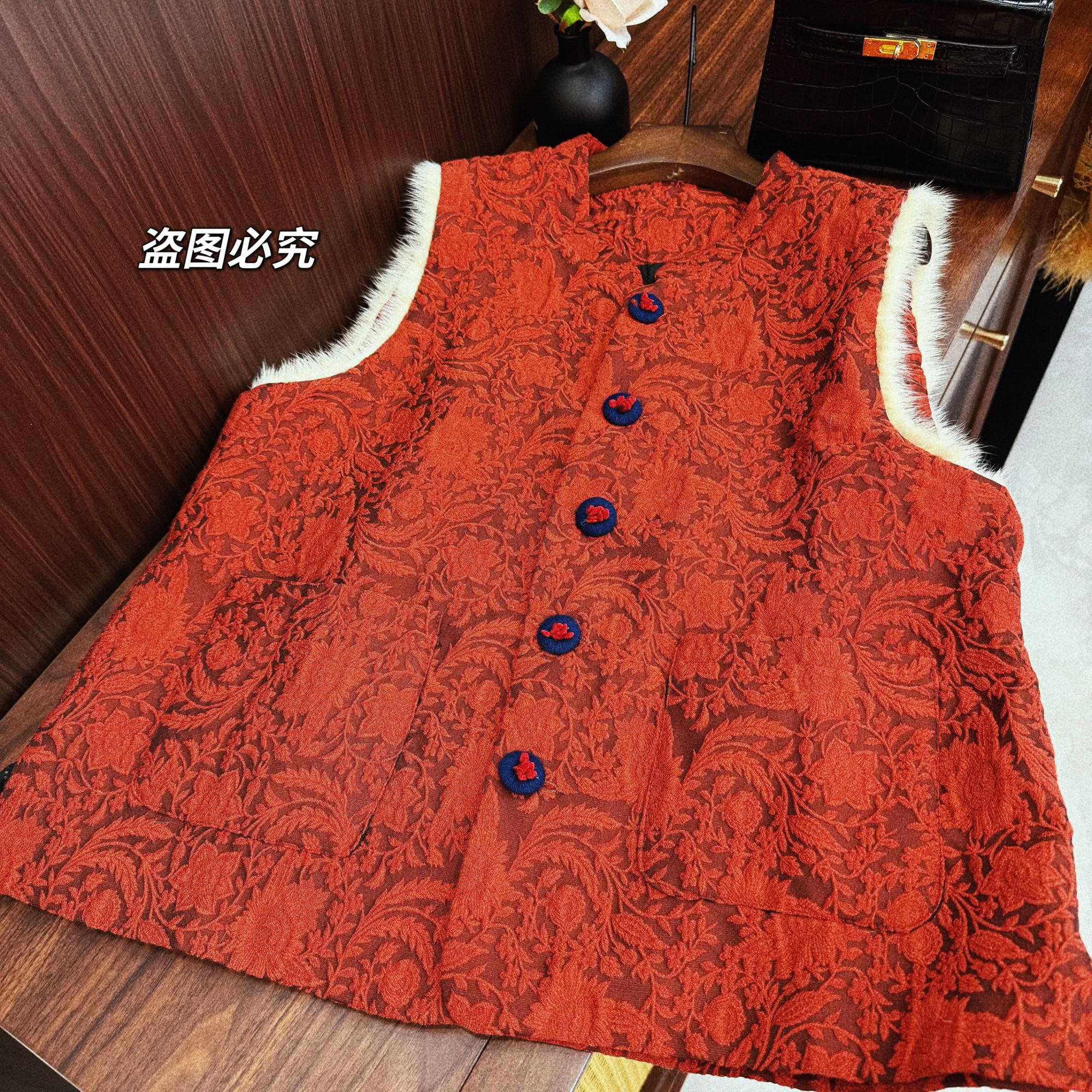 2025冬季新款新中式国风大码女装复古时尚绣花马夹