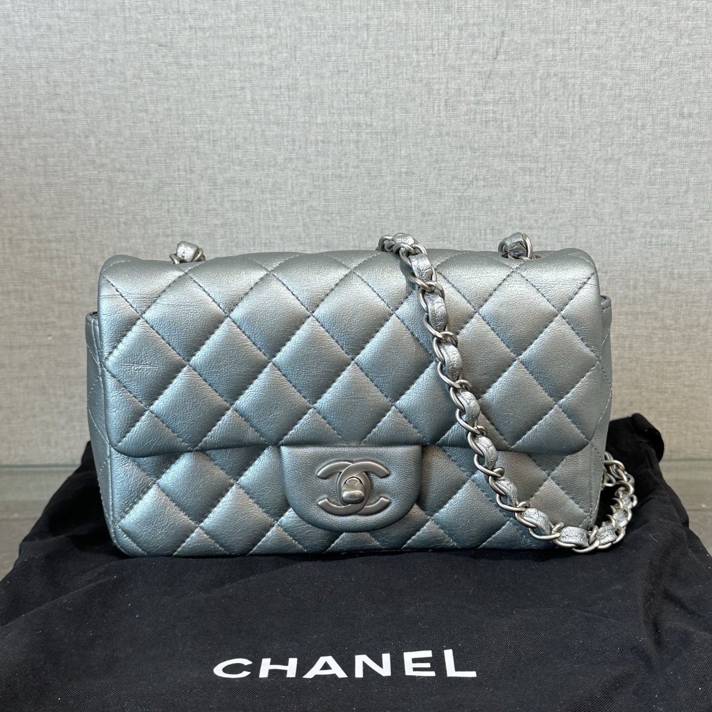 95新 Chanel/香奈儿 太空银大mini单肩斜挎包 21082