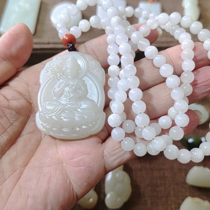 和田玉未镶嵌颈饰