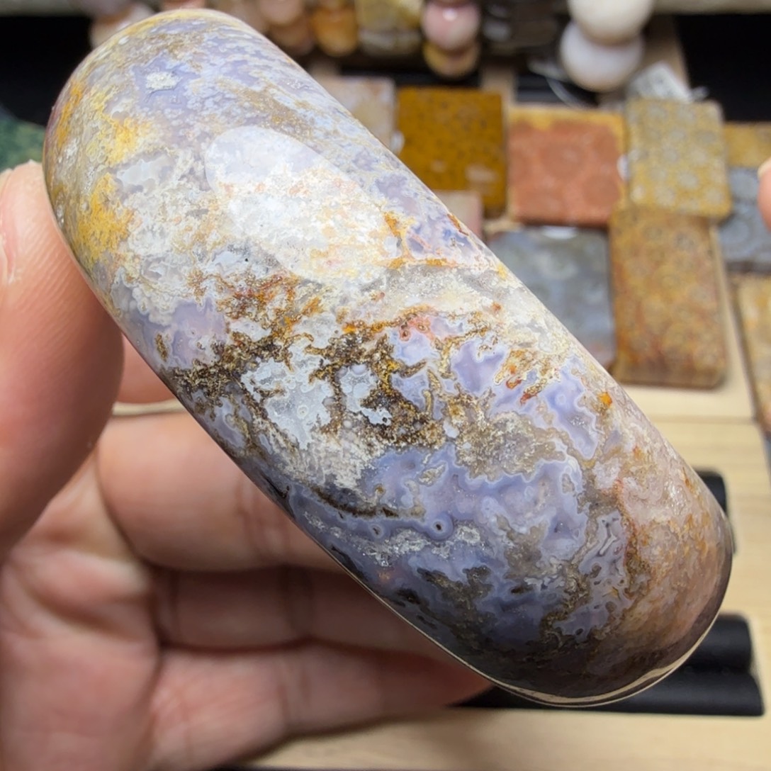 石英质玉未镶嵌纯天然色有机玉石保真色56圈口