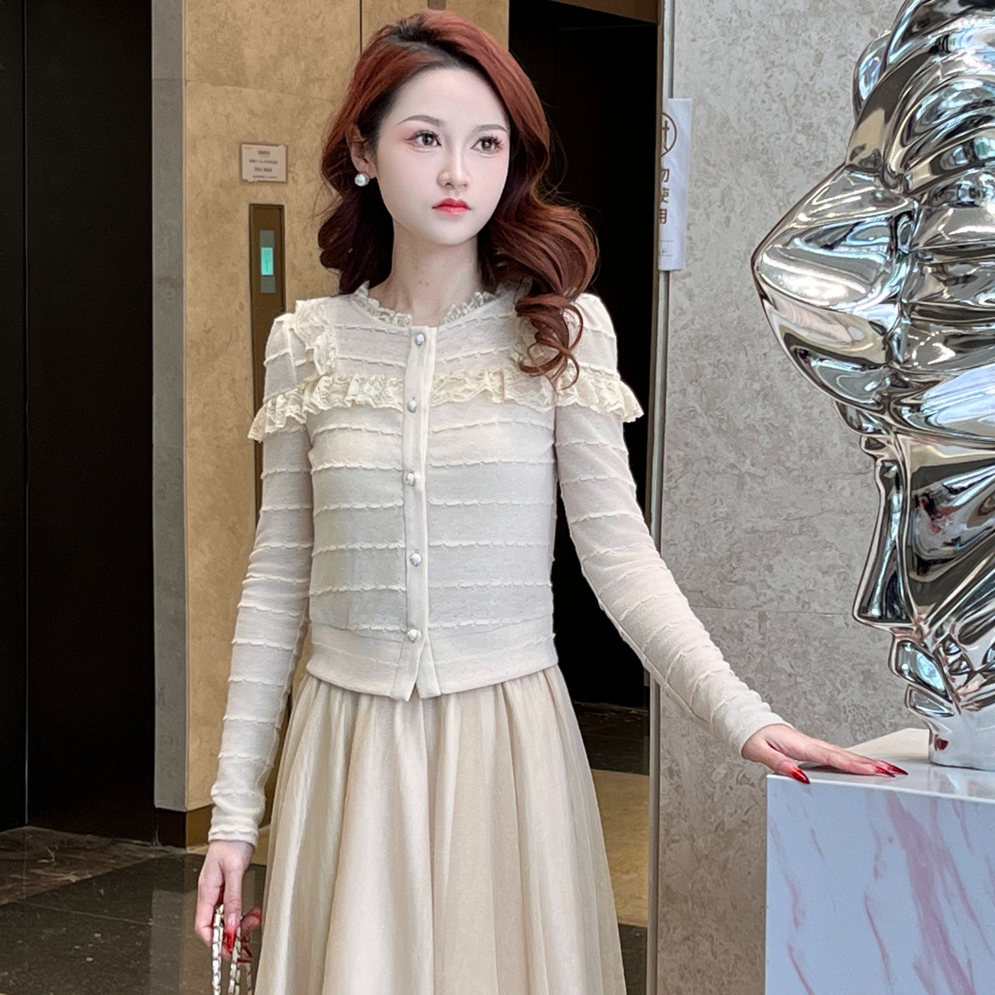 2025年春季新款法式花边蕾丝女设计感时尚开衫长袖气质百搭修身