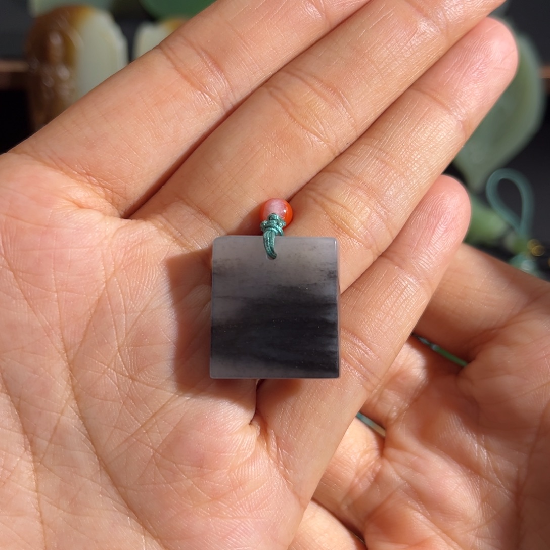 和田玉未镶嵌颈饰定制