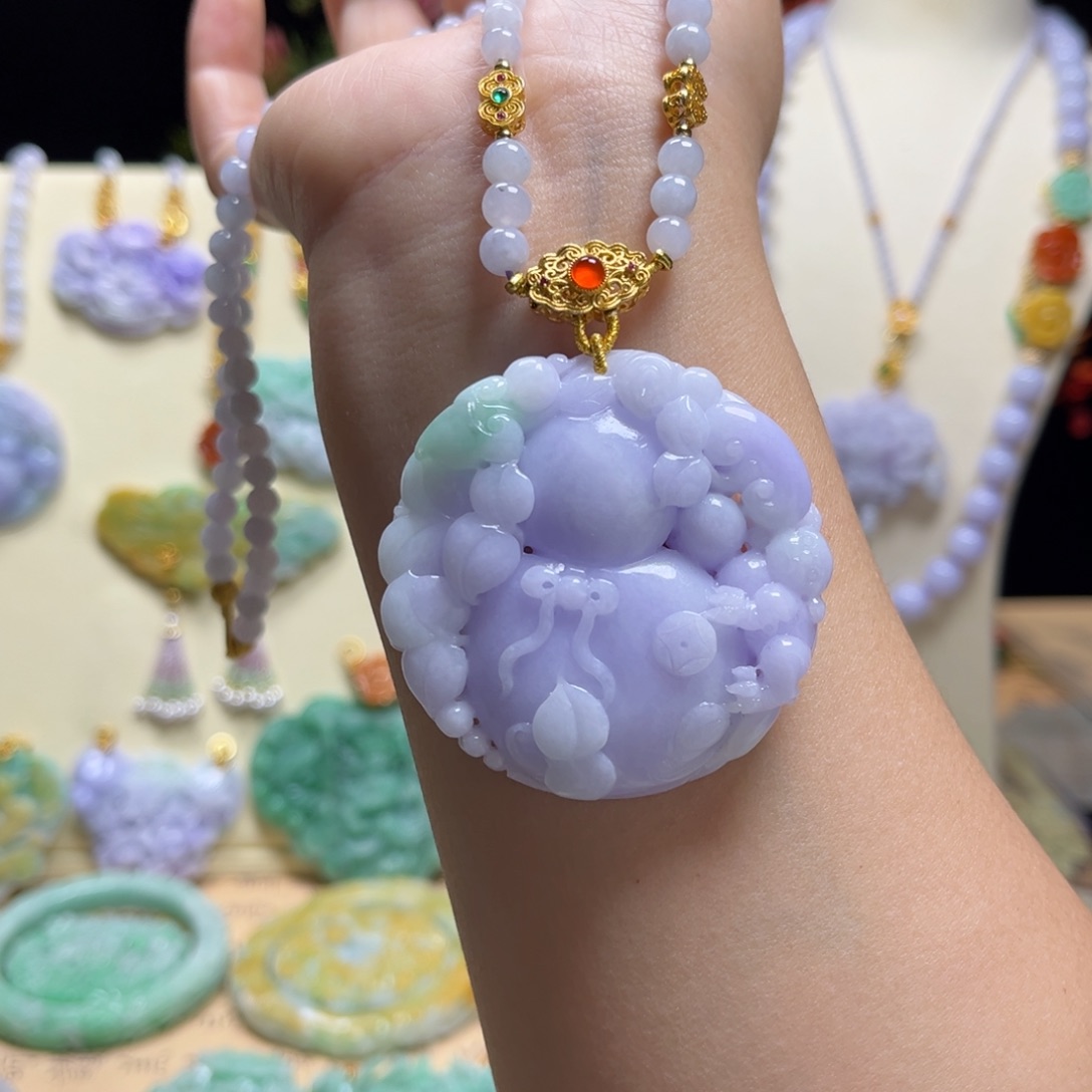 翡翠颈饰未镶嵌紫葫芦