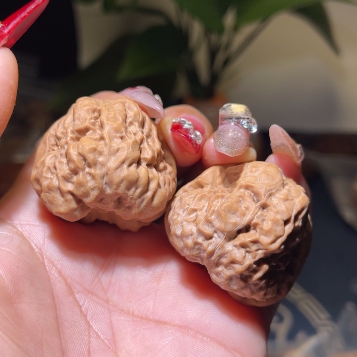 桃核把件              36