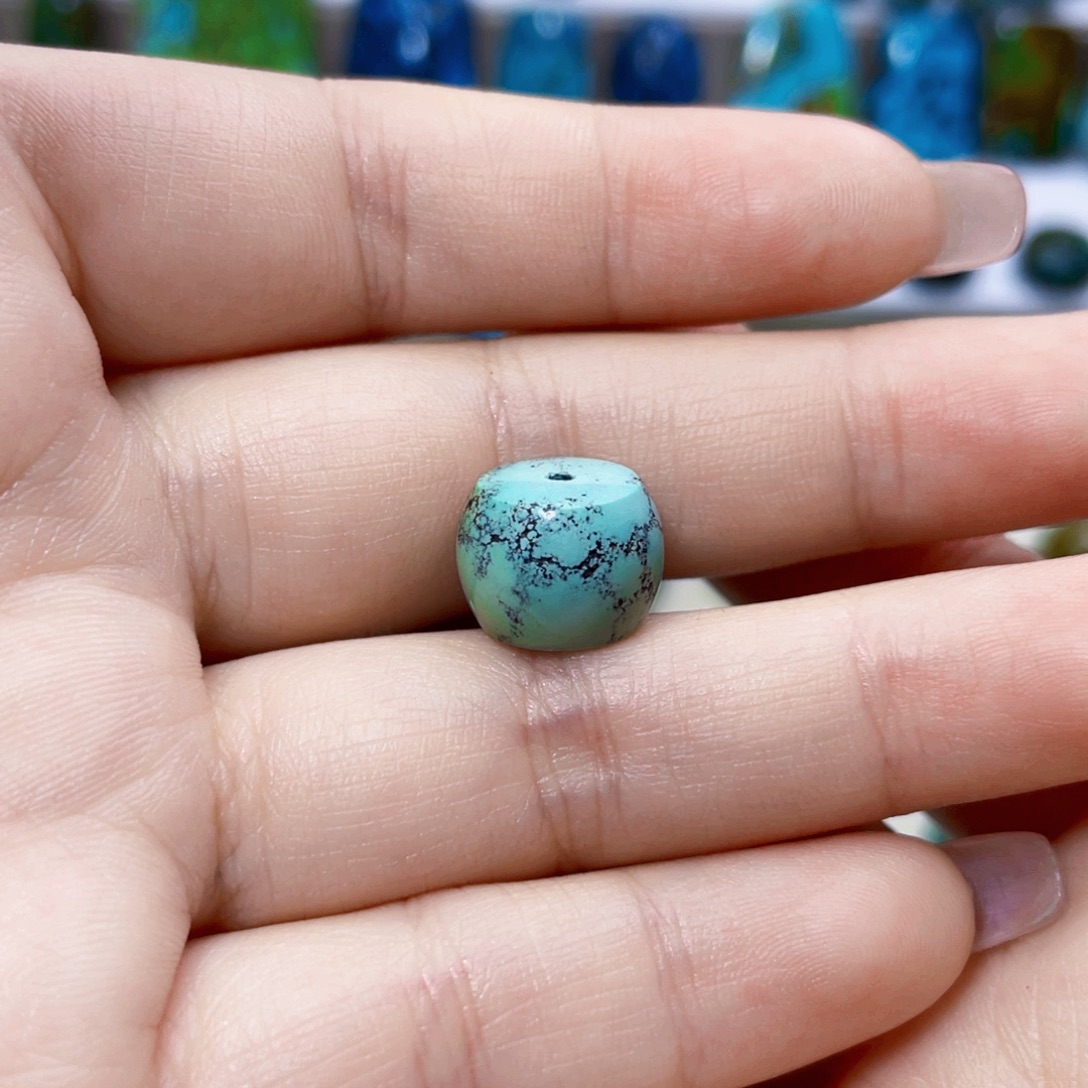 绿松石未镶嵌饰品