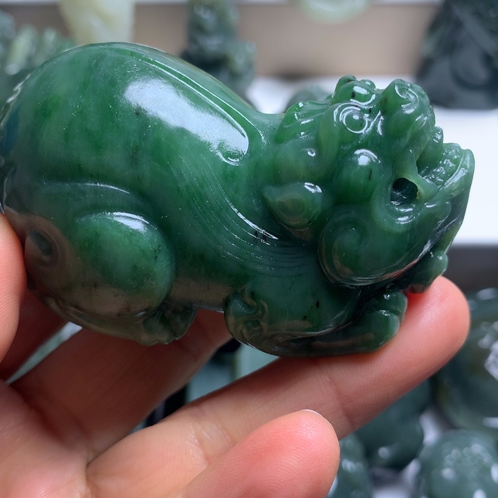 用***5和田玉未镶嵌颈饰