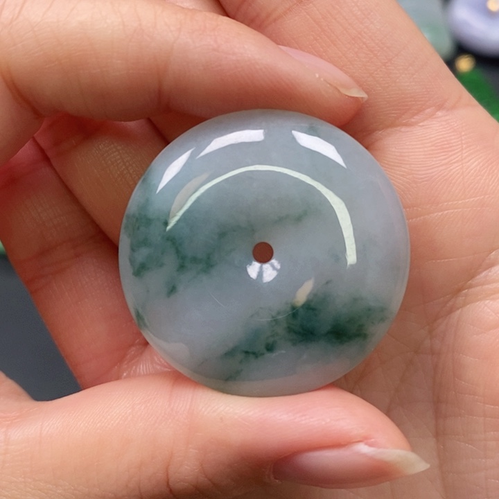 翡翠颈饰未镶嵌吊坠