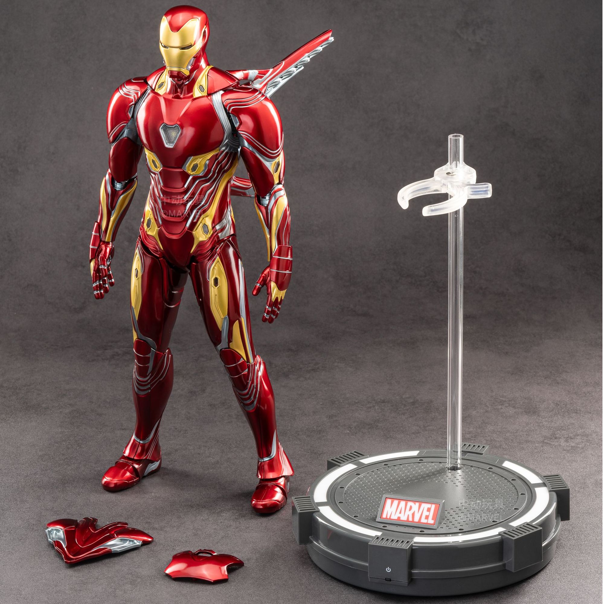 中动玩具14寸钢铁侠MK50可动发光漫威复仇者联盟3手办钢铁侠手办
