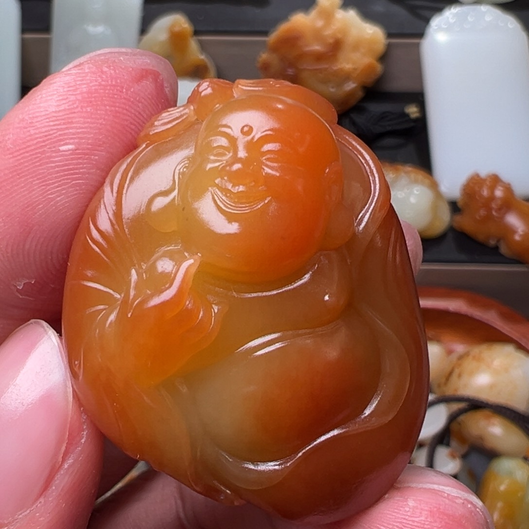 和田玉颈饰未镶嵌僧*