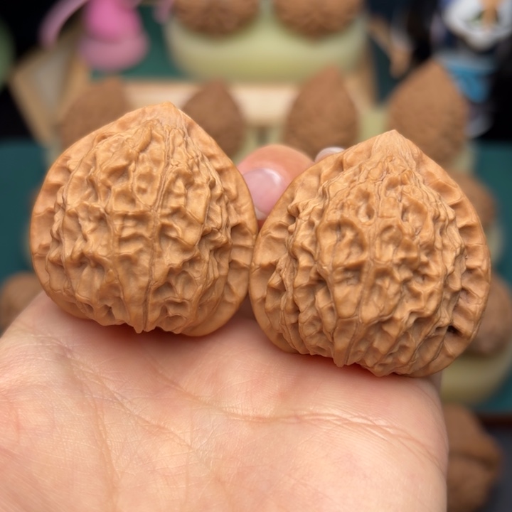 文玩核桃吊坠精品金牛39