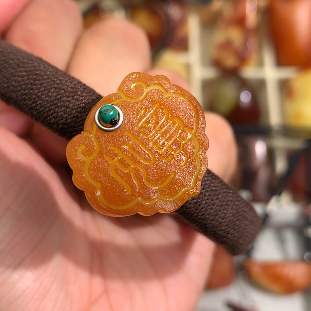 蜜蜡裸石未镶嵌你