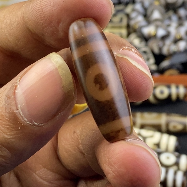 只买单纯的吊坠，没带链子，属的性质。