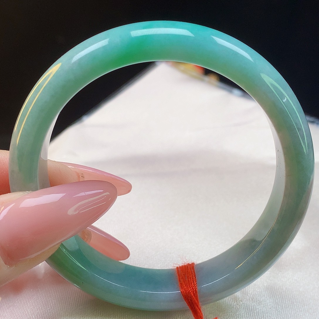 翡翠手镯未镶嵌天然翡翠5147