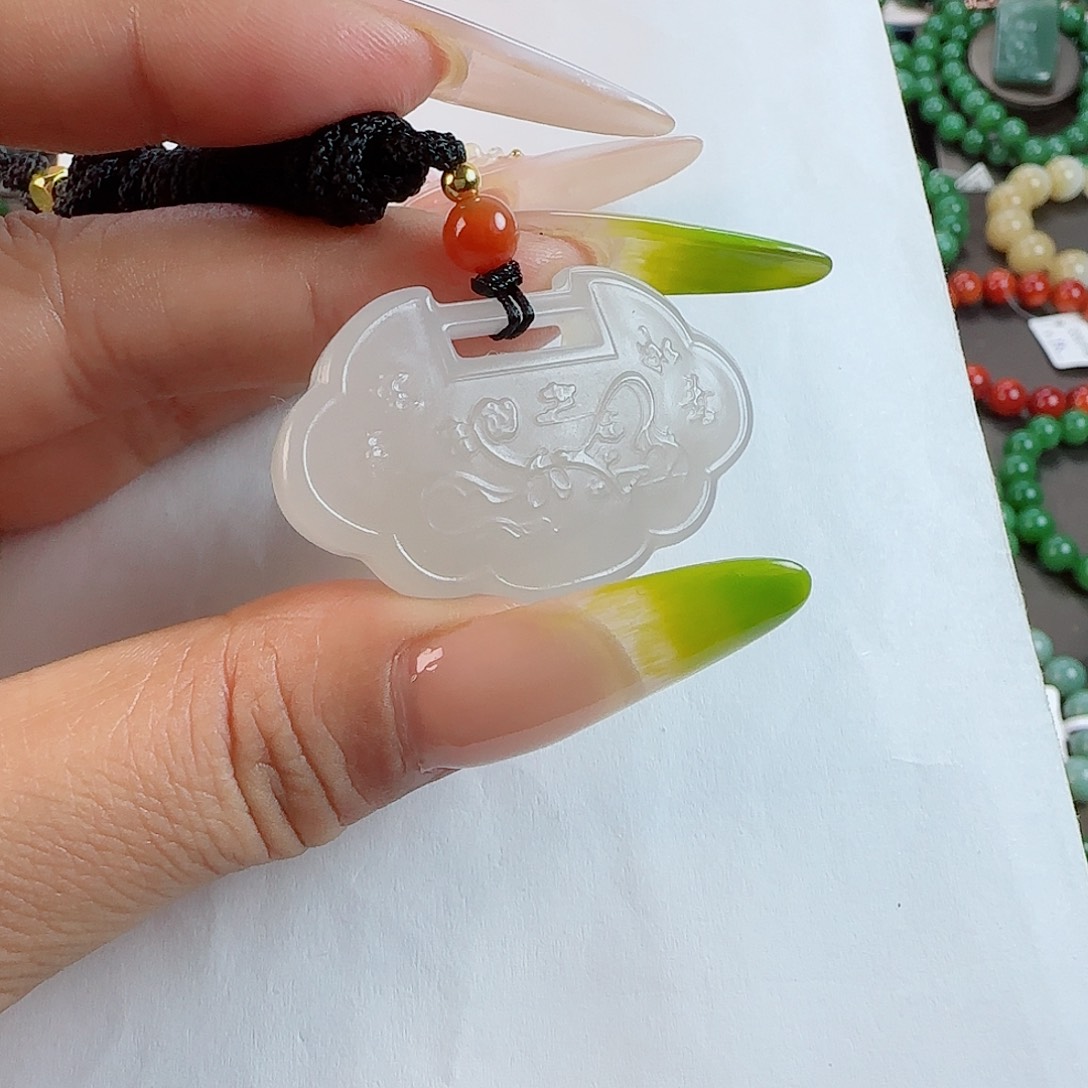 和田玉未镶嵌吊坠(不含链)