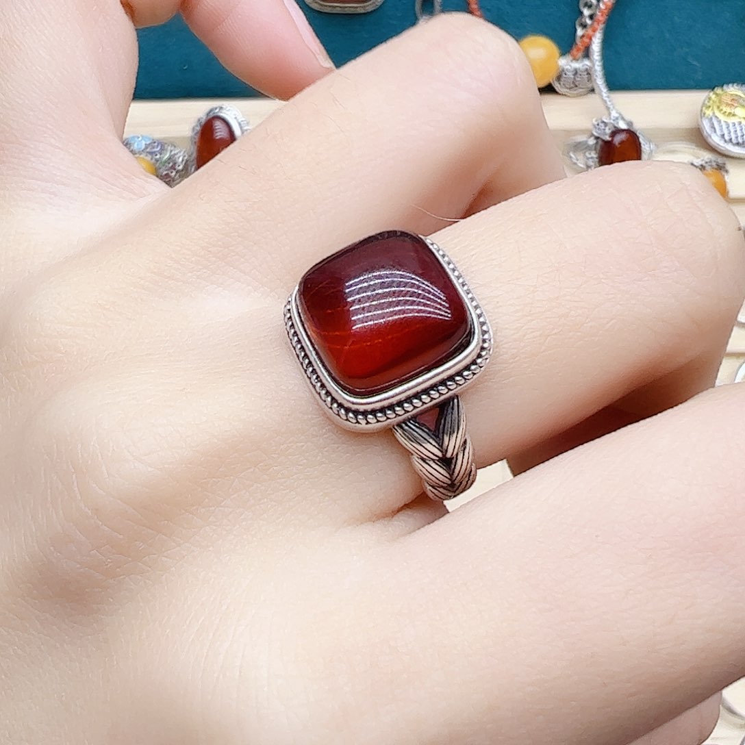 血珀戒指银S925镶嵌天然血珀