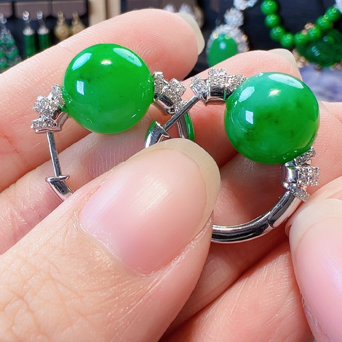 翡翠耳饰18K金镶嵌签收后24小时鉴赏期