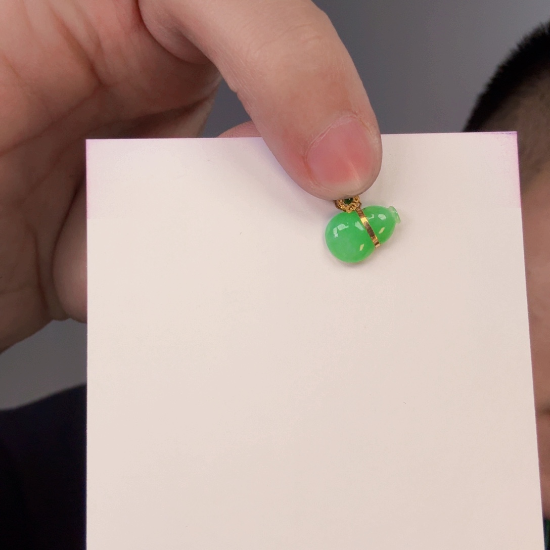 翡翠颈饰18K金镶嵌一件