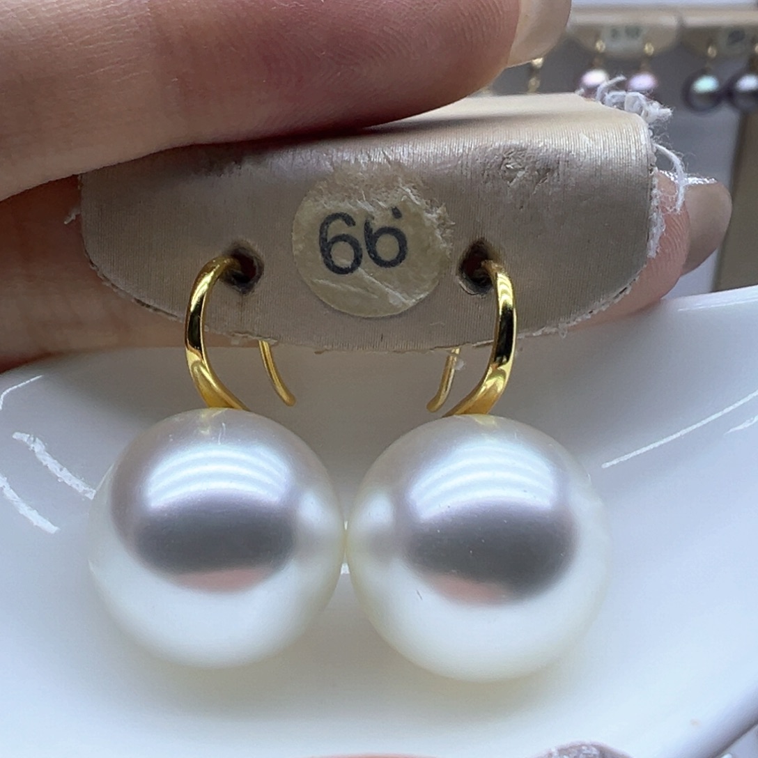 18K金镶嵌淡水珍珠耳饰