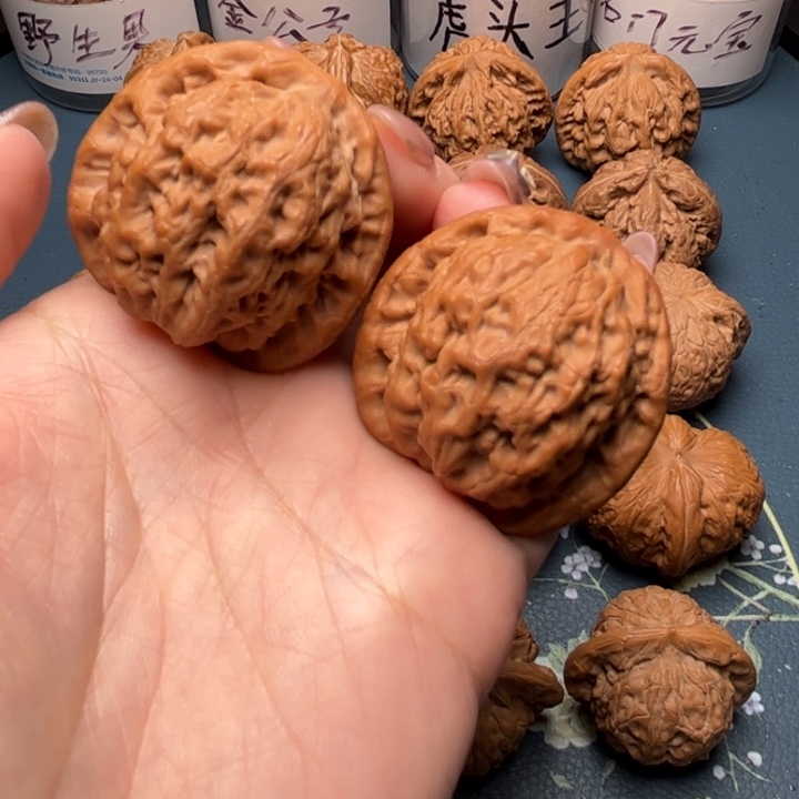 文玩核桃把件40金公子
