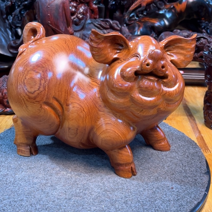 大果紫檀（缅甸花梨）缘**心猪猪摆件