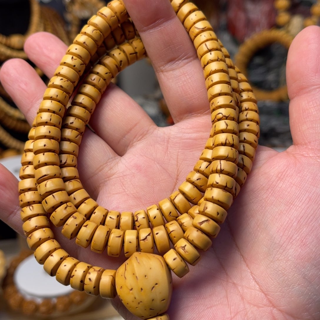 嘣***喽桃核核壁95奶油脖挂粉丝福利