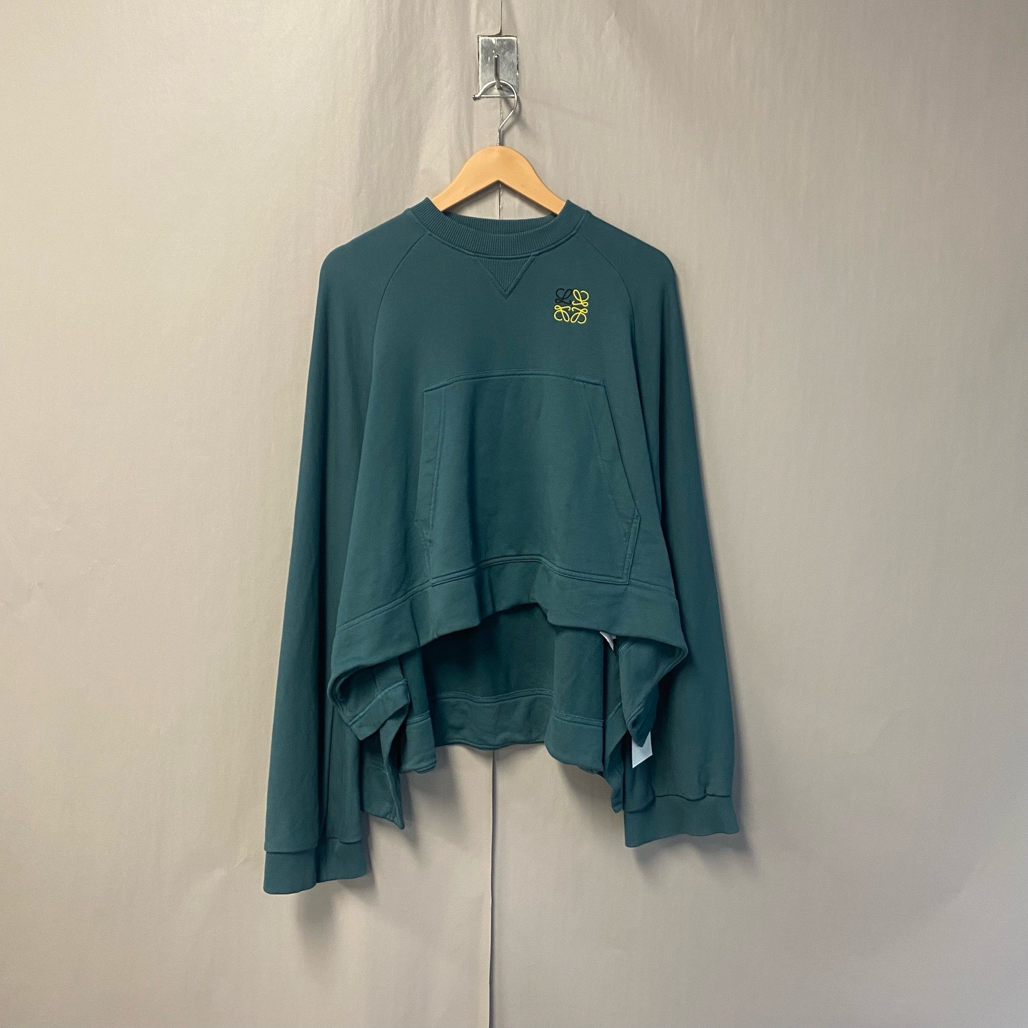 99新 LOEWE/罗意威 特殊版型刺绣logo卫衣 xs码 #6026