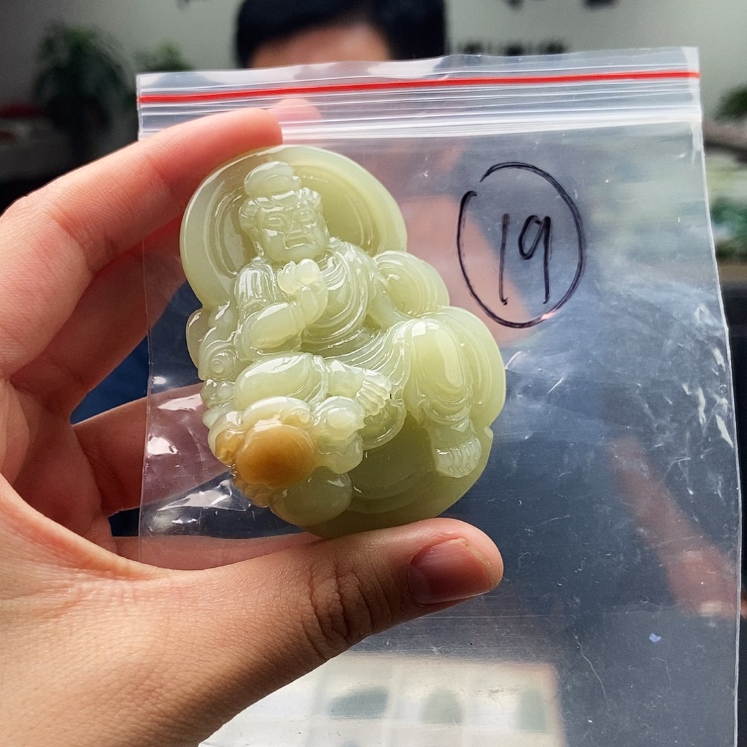 和田玉未镶嵌颈饰颜色多样性发拍一发一