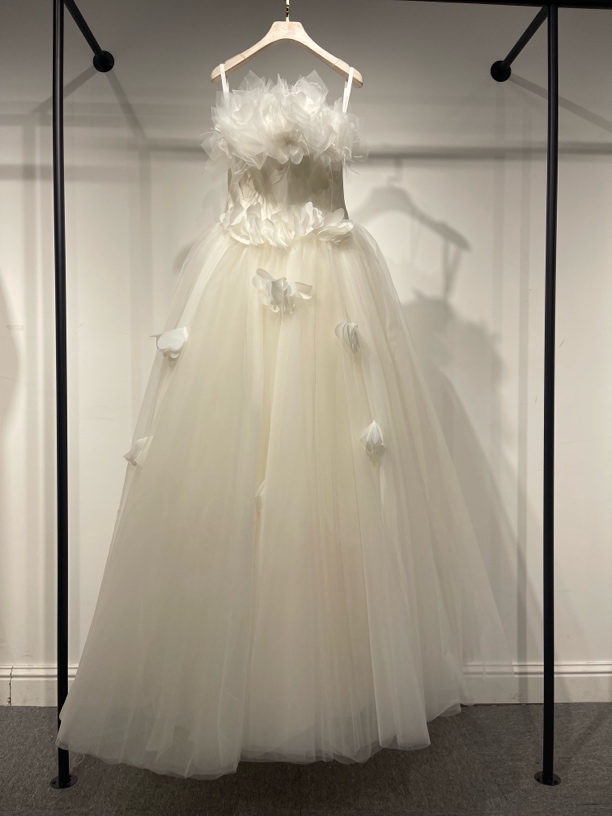 花仙子、抹胸轻纱婚纱礼服