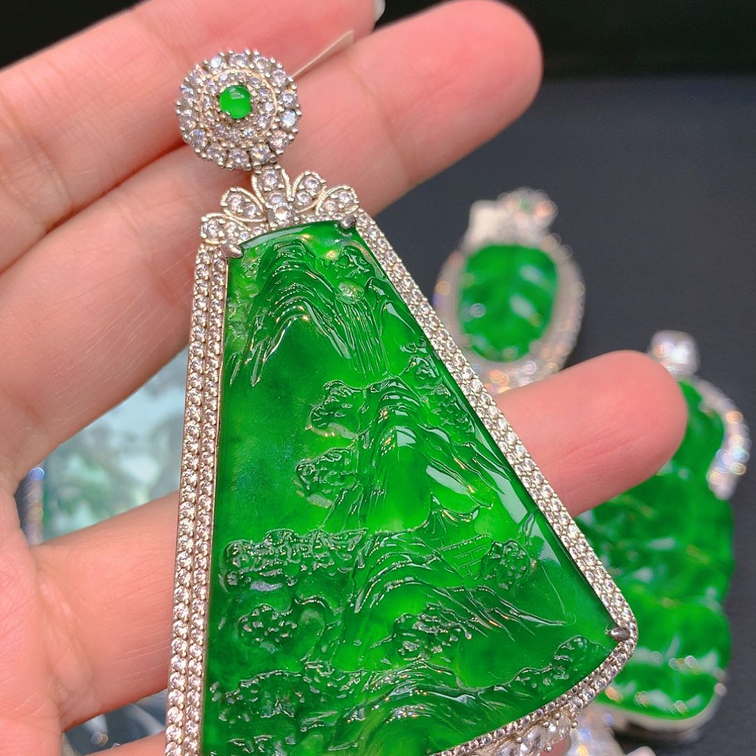 翡翠颈饰银S925镶嵌翡翠