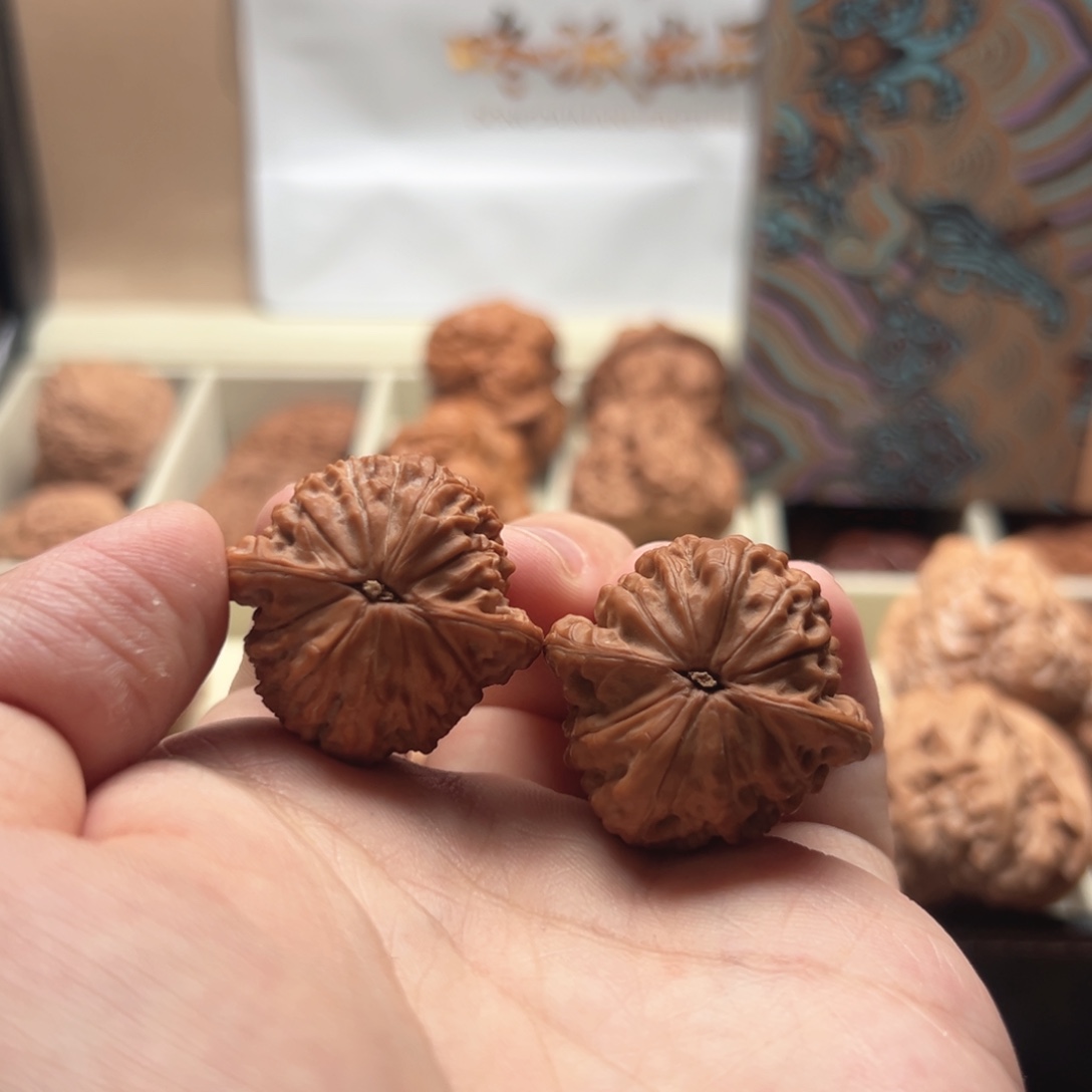 文玩核桃吊坠32 尺小肉磨