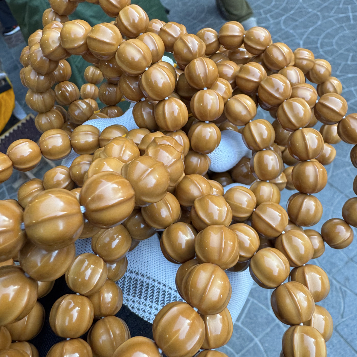 Z1猴头雕刻鲨鱼背手串13+14左右