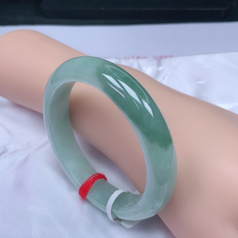 【闪购商品】翡翠手镯未镶嵌，