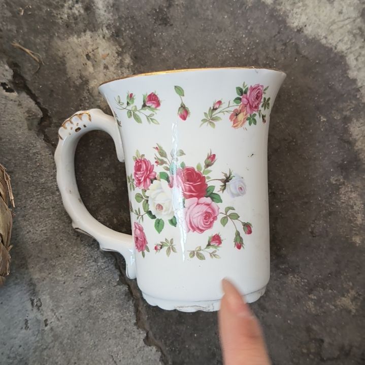 t***n微微瑕水杯一个！！！！！！！