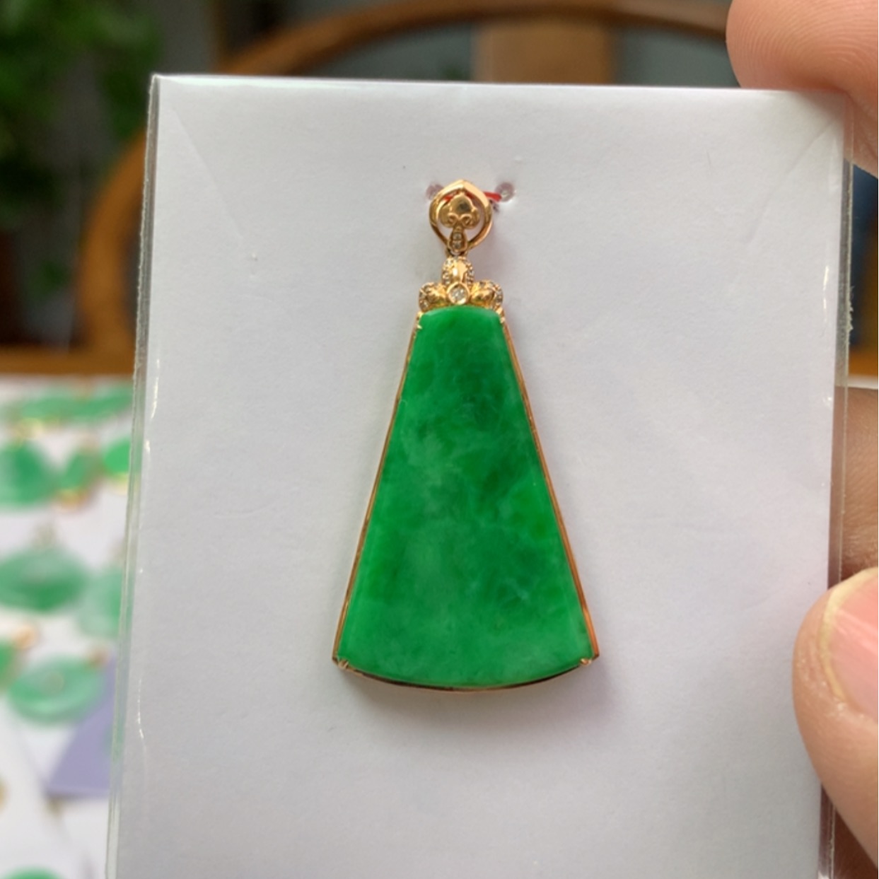 【闪购商品】翡翠颈饰18K金镶嵌翡翠