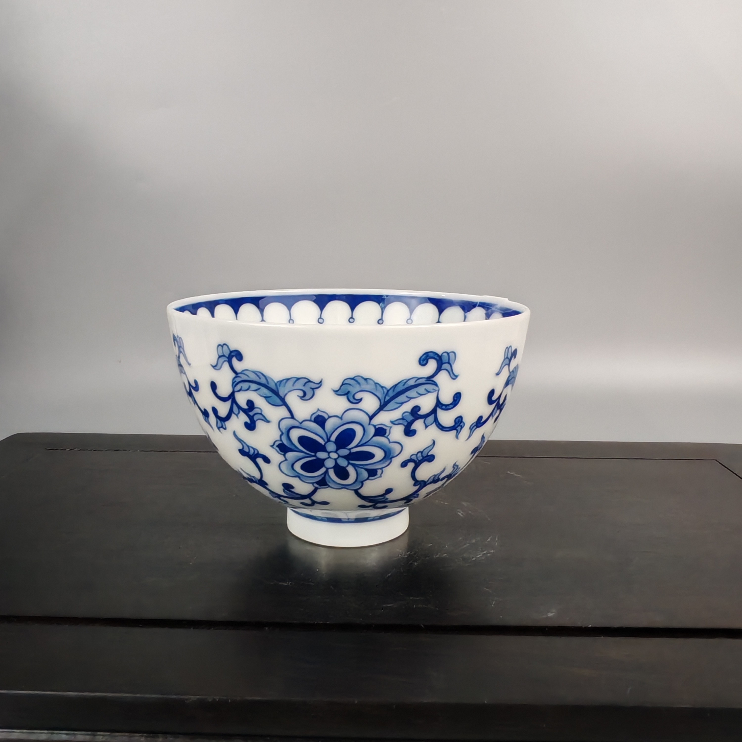 景德镇陶瓷茶器青花瓷纯手绘宝相花主人杯