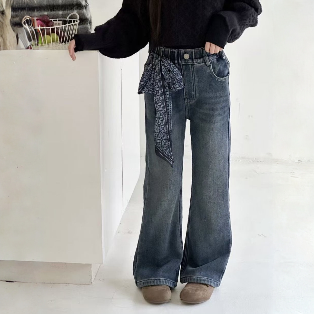 &苏珊&新款冬款18115加绒刺绣爱心微喇喇叭裤牛仔裤