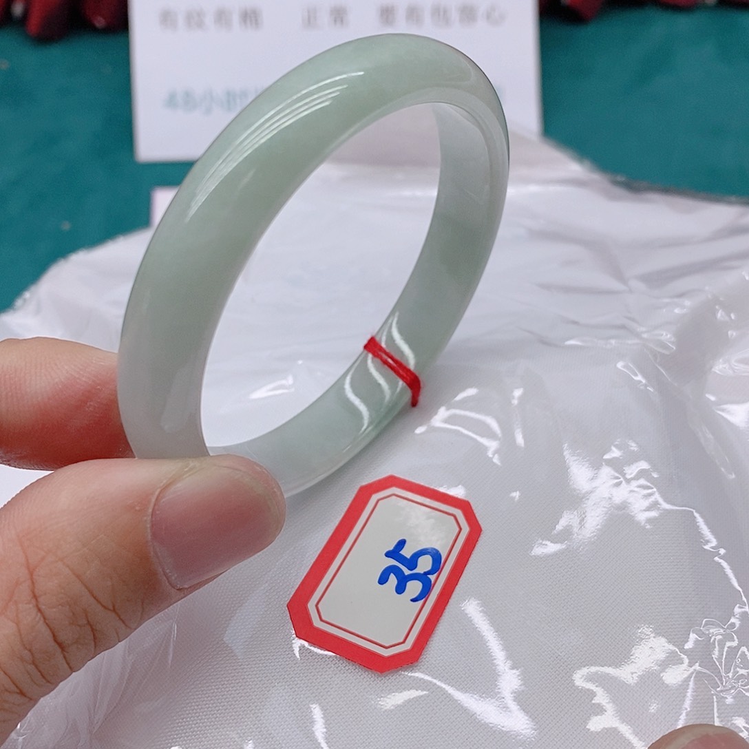 翡翠手镯未镶嵌温*.3555555555